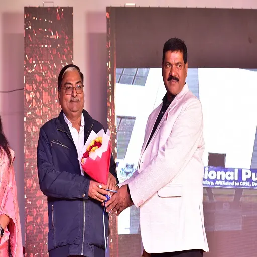 Award Image 4